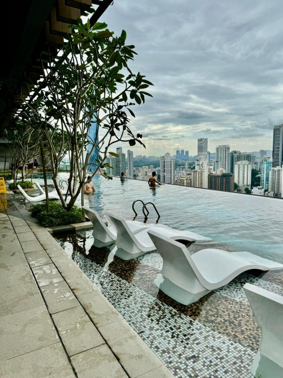 Luxury Suites At Axon Residence Куала-Лумпур Экстерьер фото