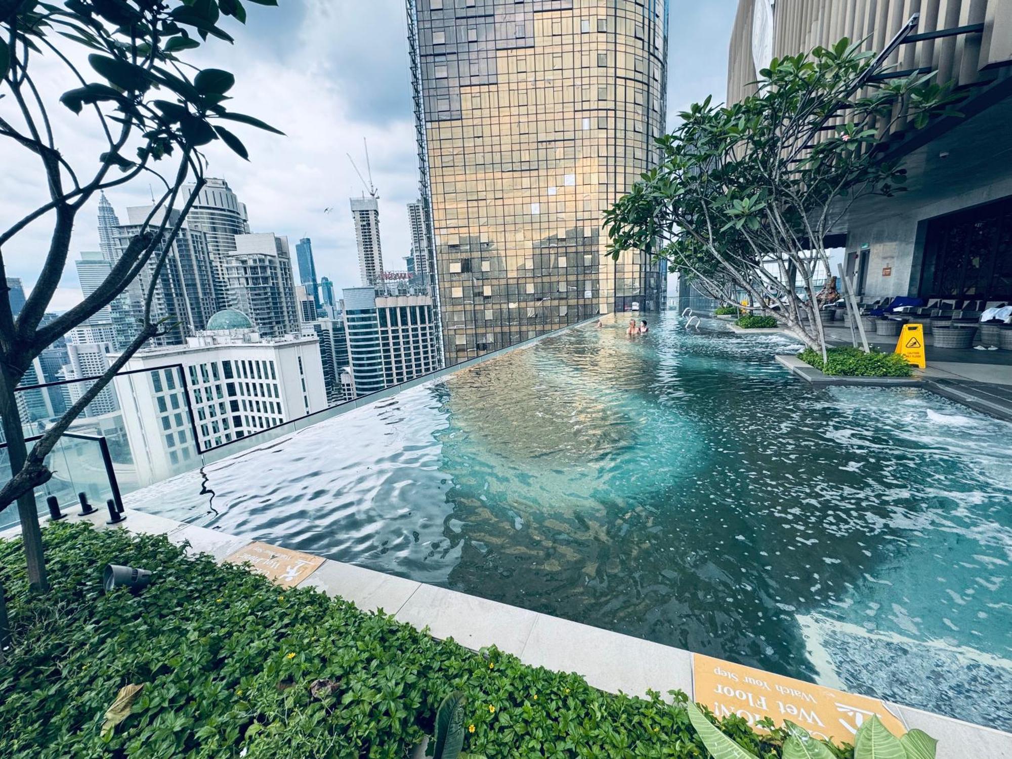 Luxury Suites At Axon Residence Куала-Лумпур Экстерьер фото