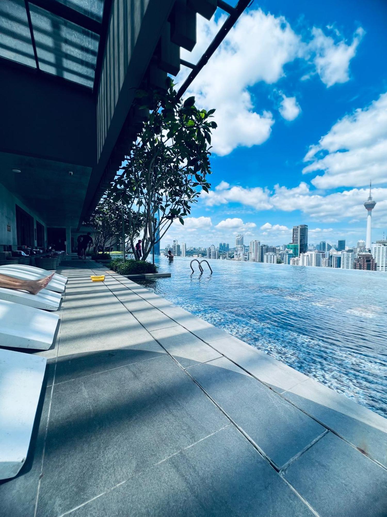 Luxury Suites At Axon Residence Куала-Лумпур Экстерьер фото