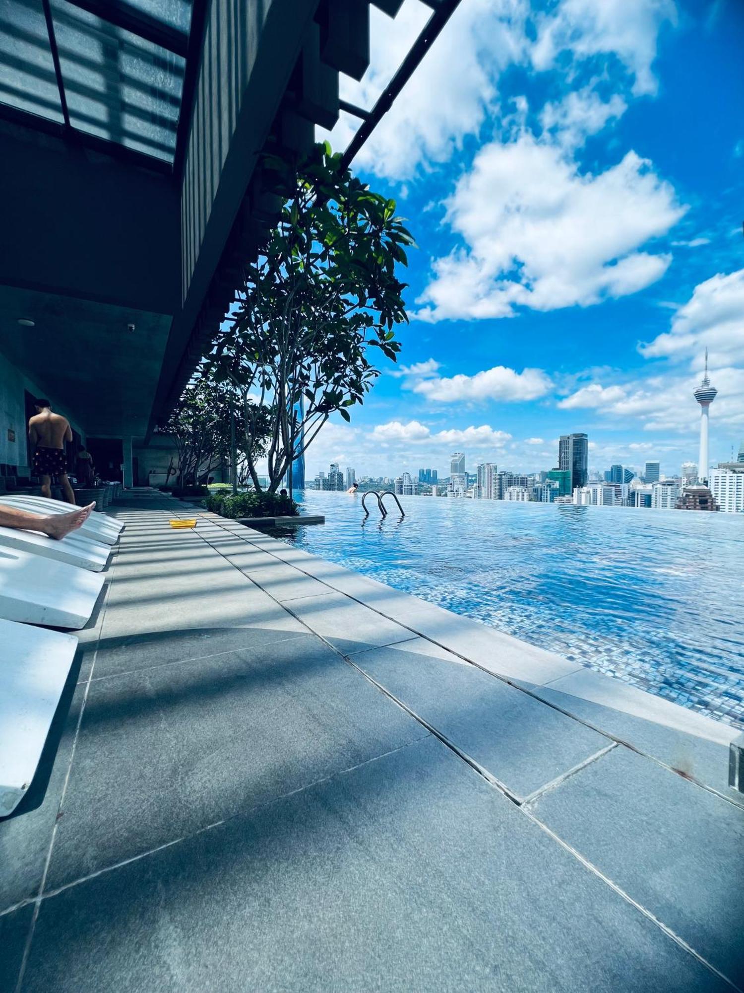 Luxury Suites At Axon Residence Куала-Лумпур Экстерьер фото