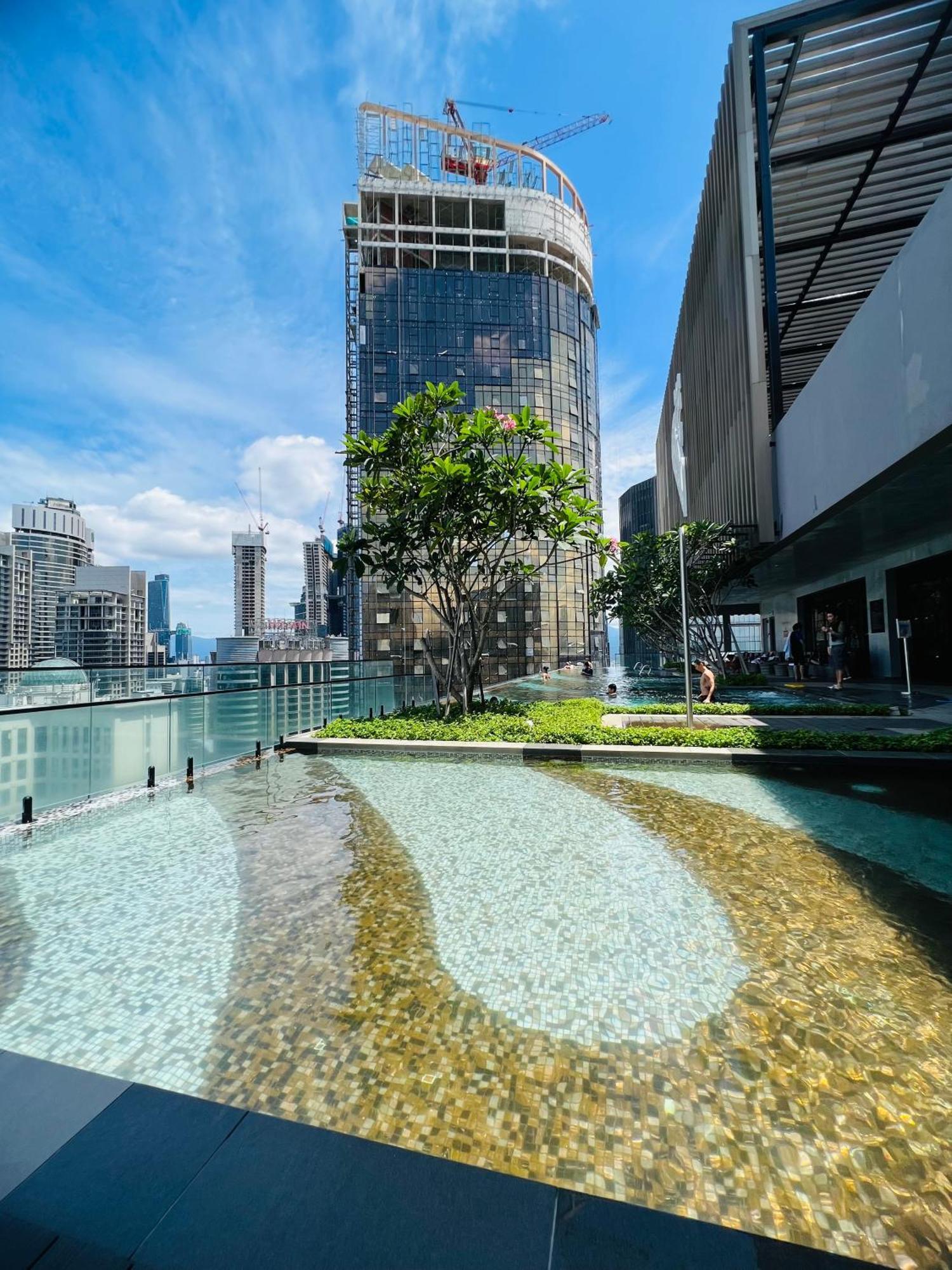 Luxury Suites At Axon Residence Куала-Лумпур Экстерьер фото
